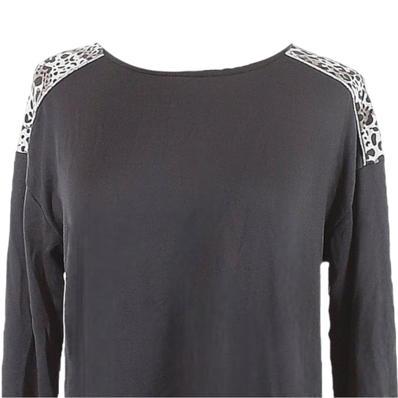🌺 Christian Siriano Lightweight Comfy Long Sleeve Top S Animal Print Gray - Picture 4 of 9